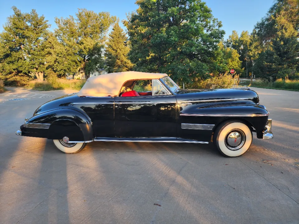 1941 Oldsmobile 98 Custom Cruiser Convertible